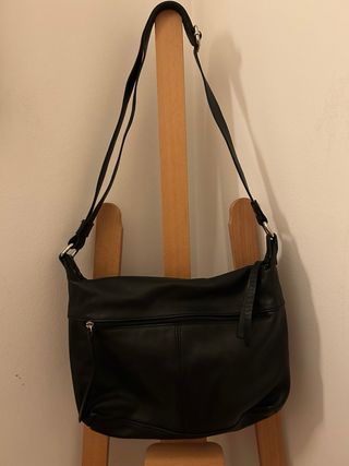 Bolso de piel marca Dtt