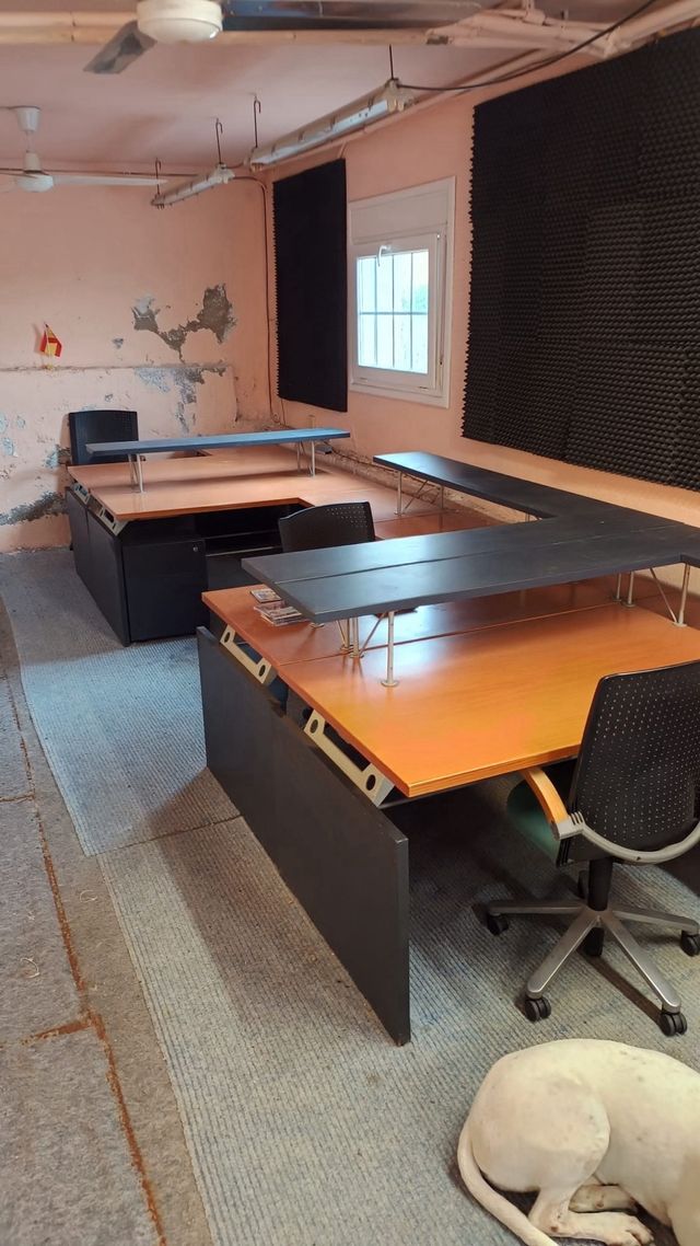 Mesas despacho madera.