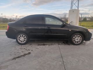 KIA Cerato 2005