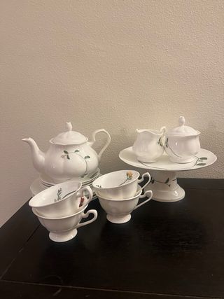 Juego de cafe y cristaleria