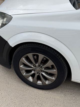 Opel Astra 2010