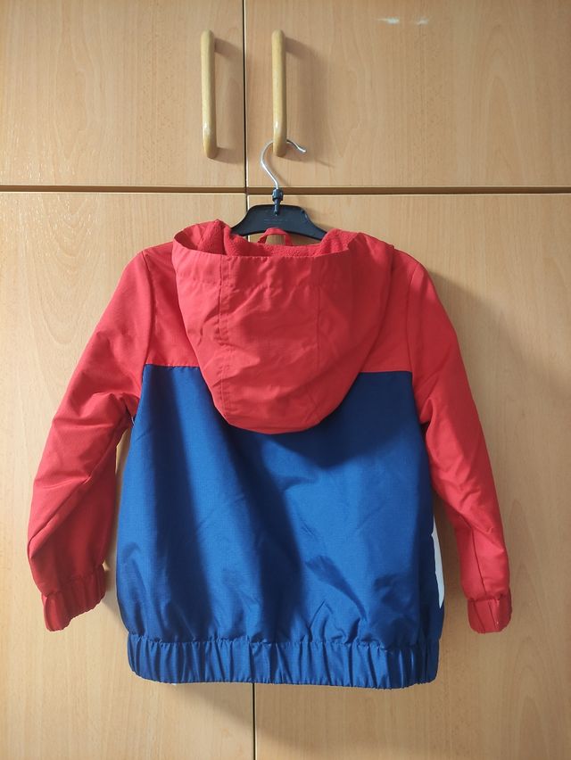 Chaqueta deportiva infantil