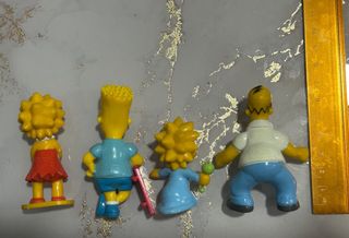 4 figuras de los simpsons PVC
