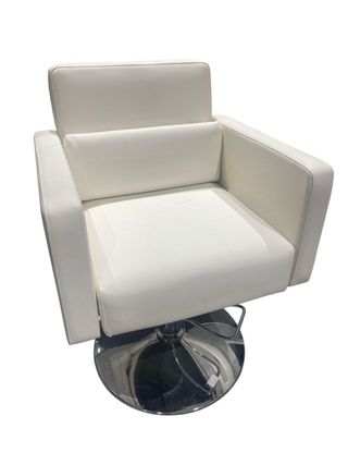 Silla de Peluquería Profesional con Base Cromada