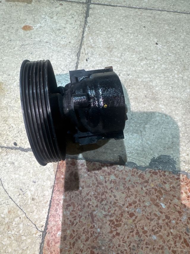 Bomba Direccion RENAULT KANGOO I