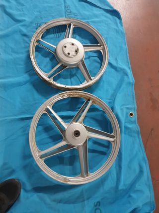 Rueda de vespino