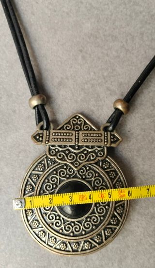 Joya vintage plata grabada con piedra negra étnico