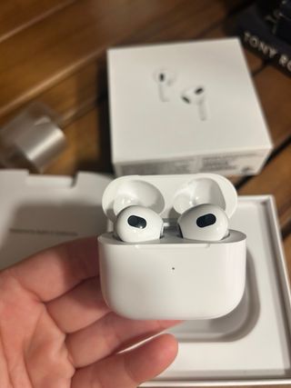 Nuevos en su plástico AirPods 3 generación MagSafe