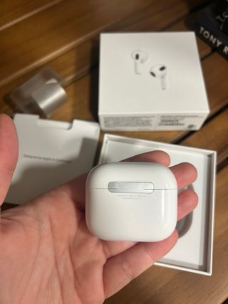 Nuevos en su plástico AirPods 3 generación MagSafe