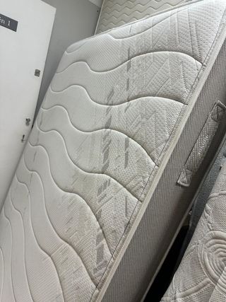 Colchón 150 x 183 x 23