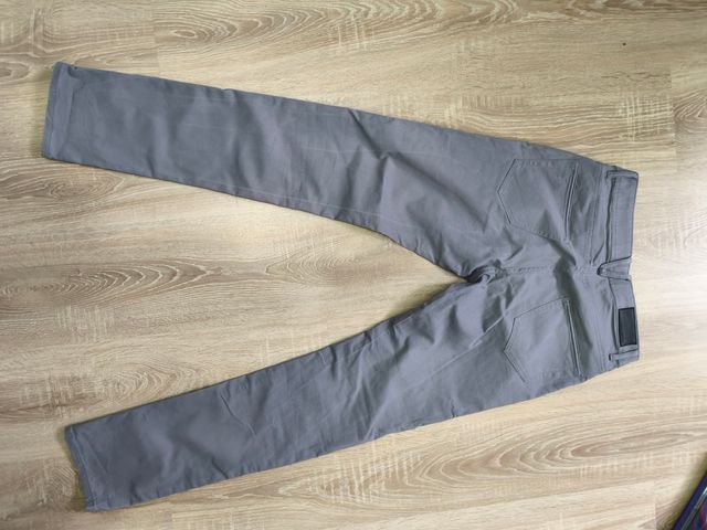 Pantalón chino hombre