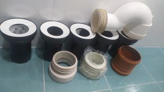 Mangueton conexión WC