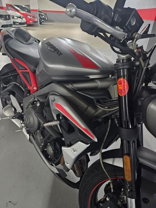 Triumph street triple R
