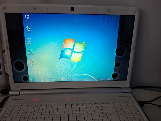 Portátil Packard Bell EasyNote TJ62