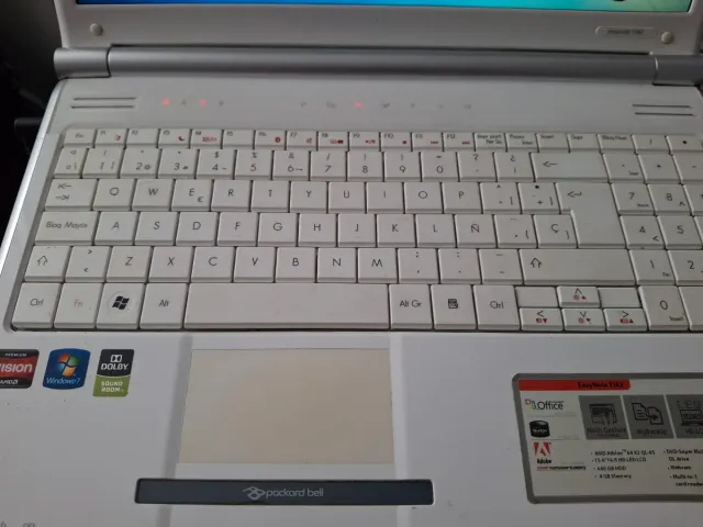 Portátil Packard Bell EasyNote TJ62