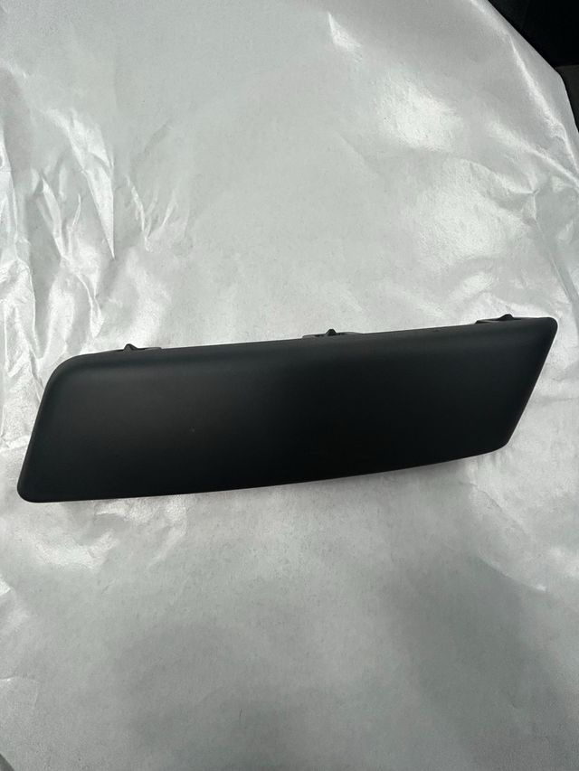 Moldura de paragolpe delantera Izquierda Megane 3