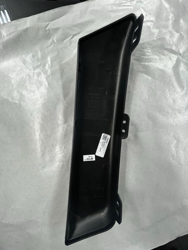 Moldura de paragolpe delantera Izquierda Megane 3