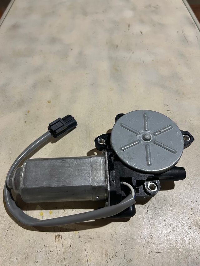 Elevalunas electrico land rover