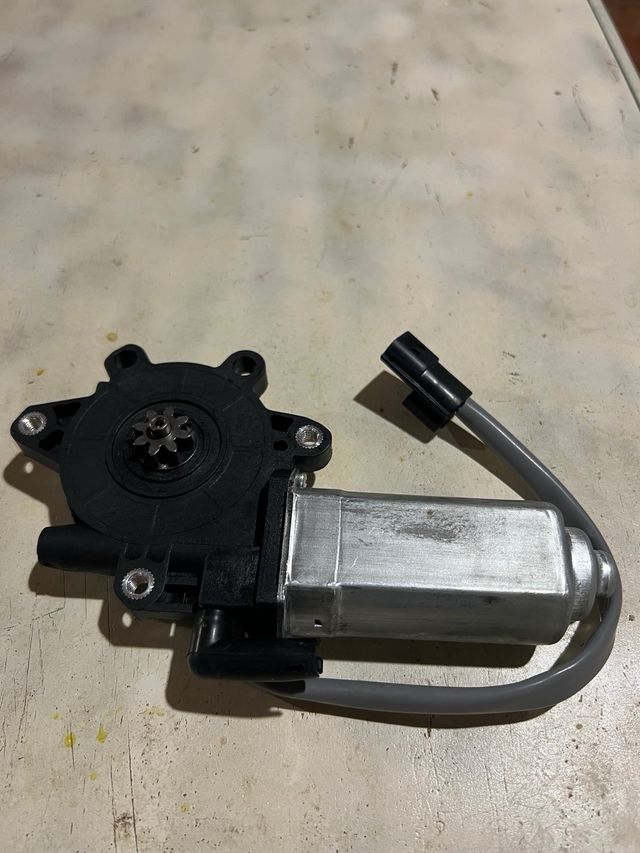 Elevalunas electrico land rover