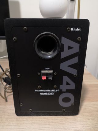 Altavoces estudio M AUDIO AV40 como nuevos