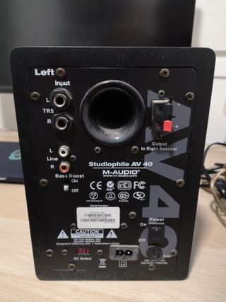 Altavoces estudio M AUDIO AV40 como nuevos