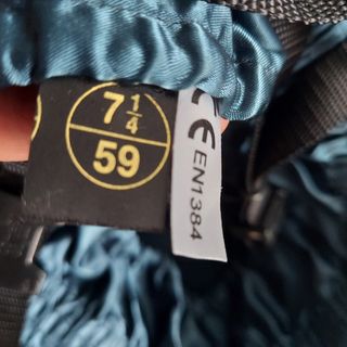 Casco equitazione ippica Europa