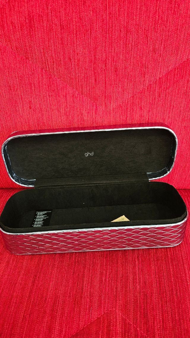 Pochette rigida GHD