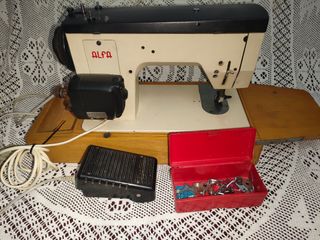 Maquina de coser Alfa zic ZAC artesanal