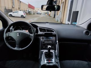Peugeot 3008 1.6 VTi Premium 