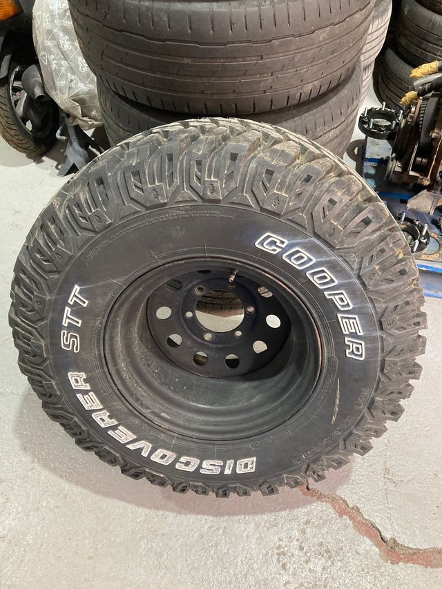 33 12,5 15 cooper stt pro y llanta NUEVA