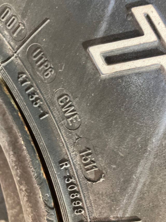 33 12,5 15 cooper stt pro y llanta NUEVA