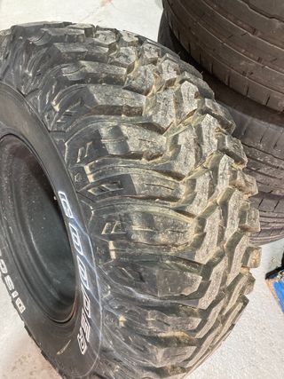 33 12,5 15 cooper stt pro y llanta NUEVA