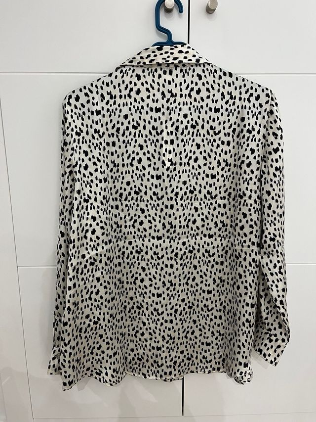 Blusa animal print Cortefiel