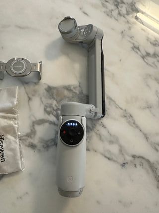 Insta360 Flow - Stabilizzatore AI per smartphone
