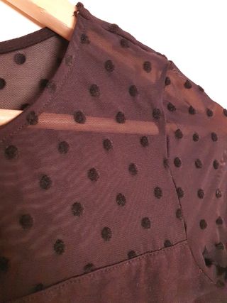 Camiseta escote lunares H&M