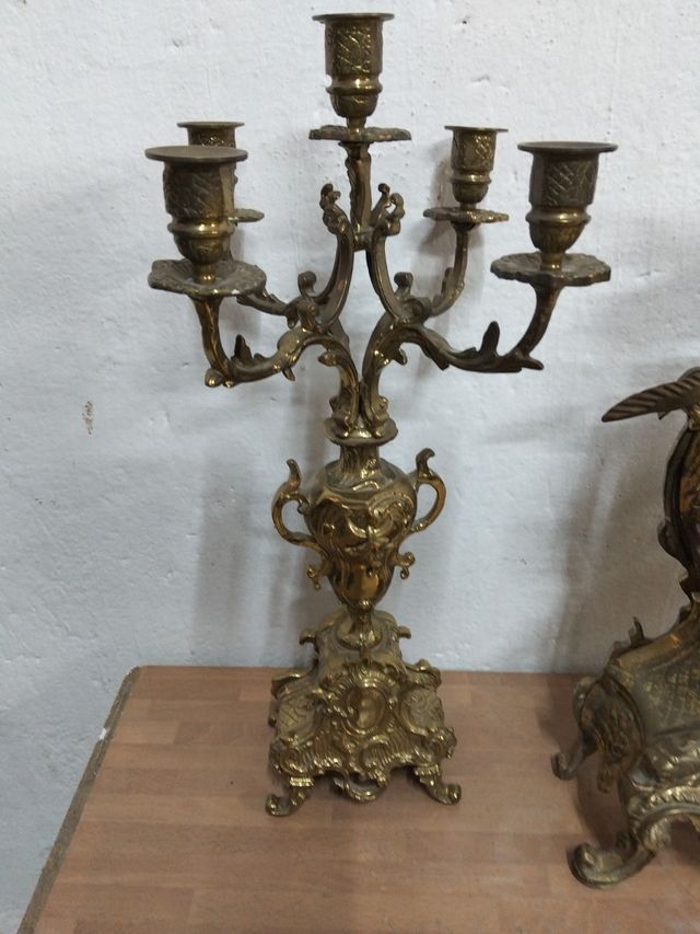 Candelabros de bronce