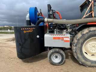 Recolector agromelca con peladora