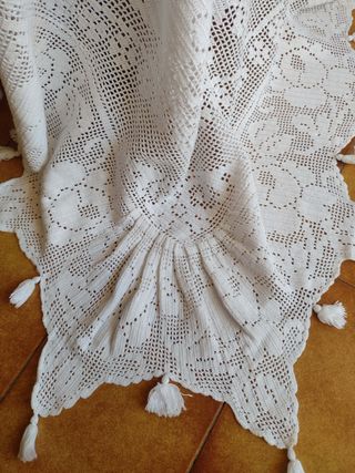 Copriletto a filet di cotone bianco