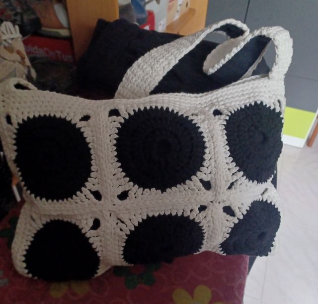 Bolso artesano de crochet