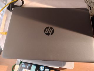 Ordenador portátil HP poco uso en perfecto estado