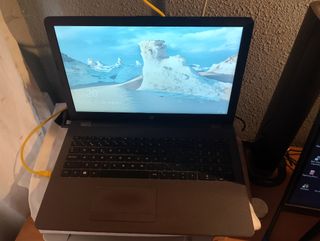 Ordenador portátil HP poco uso en perfecto estado