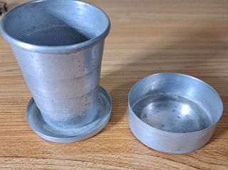 Bicchierino richiudibile in alluminio anni '30