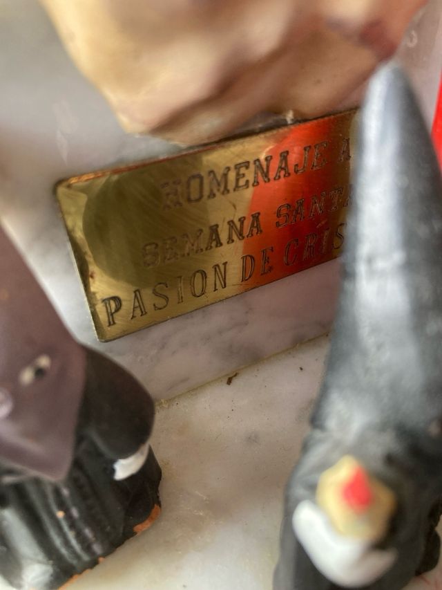 Figura artesana homenaje a la Semana Santa