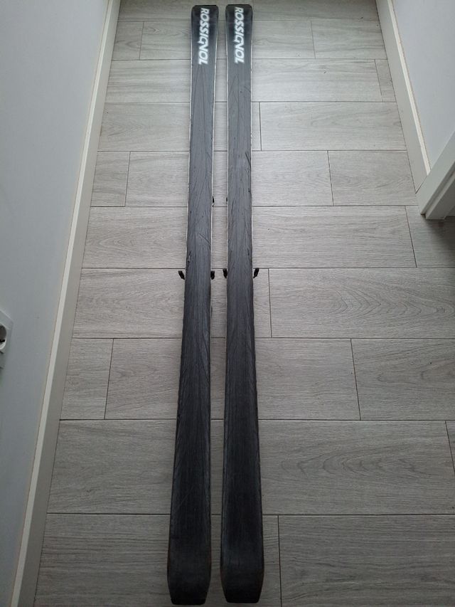 Esquis Rossignol 184