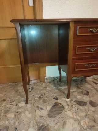 Escritorio de madera