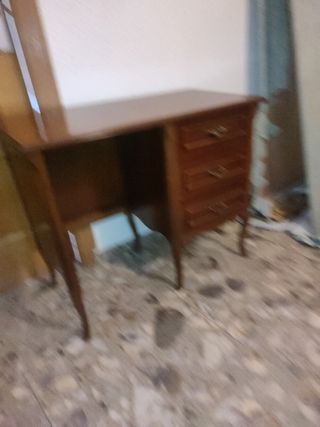 Escritorio de madera