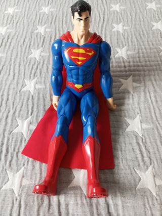 Muñecos superhéroes Superman y Capitan América