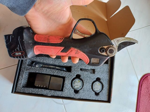 Forbice elettrica potatura bluebird