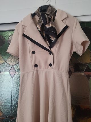 Abito midi con foulard stile vintage 