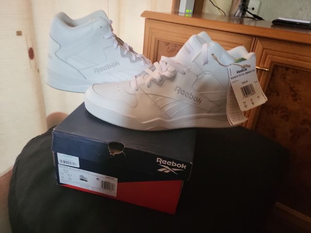 Zapatillas Reebok clasicas nuevas 44